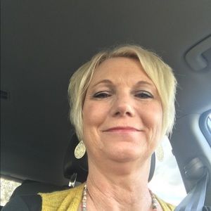 Meet your Posher, Sharon